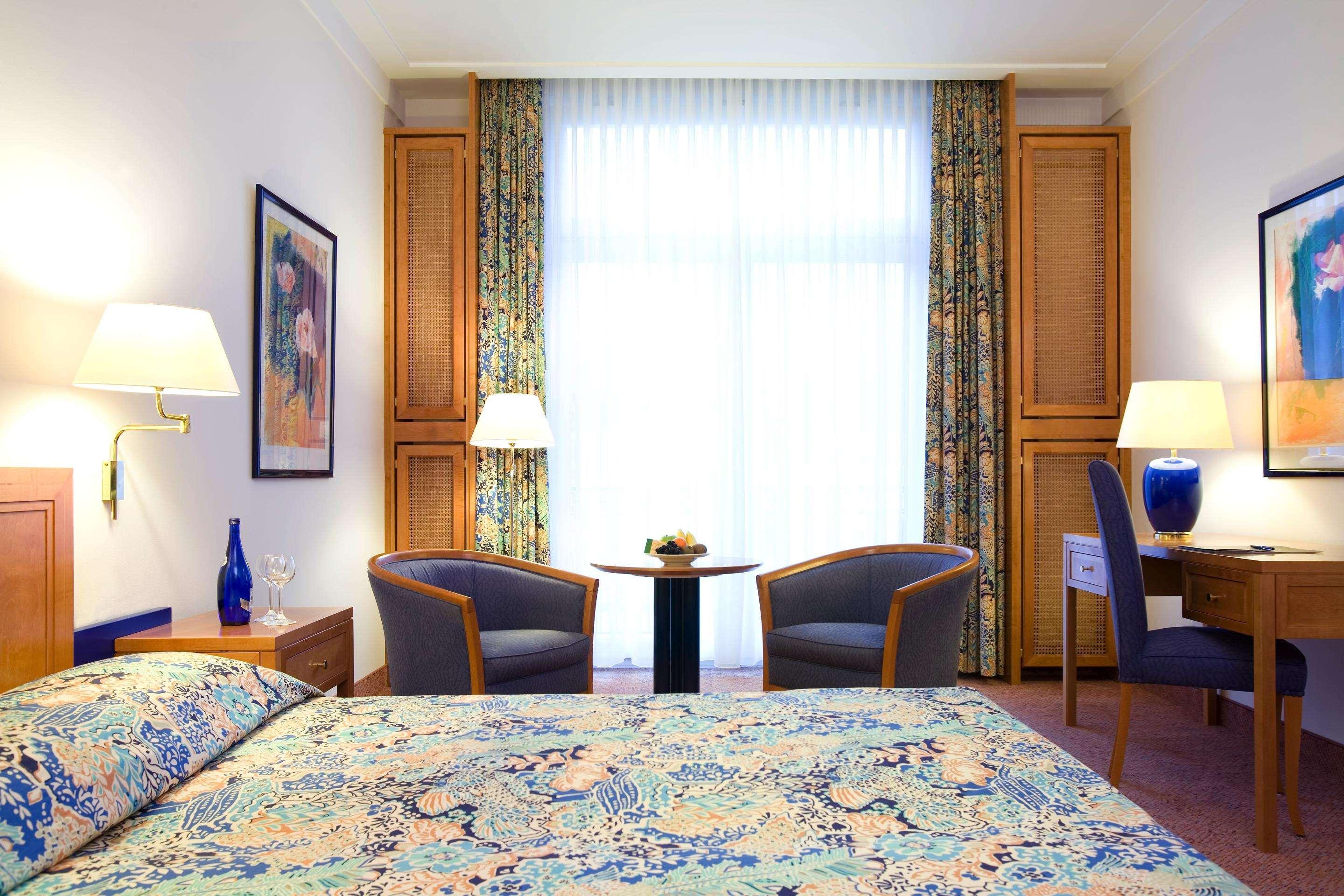 Steigenberger Hotel & Spa Bad Pyrmont Bagian luar foto A typical room at the Hotel de France