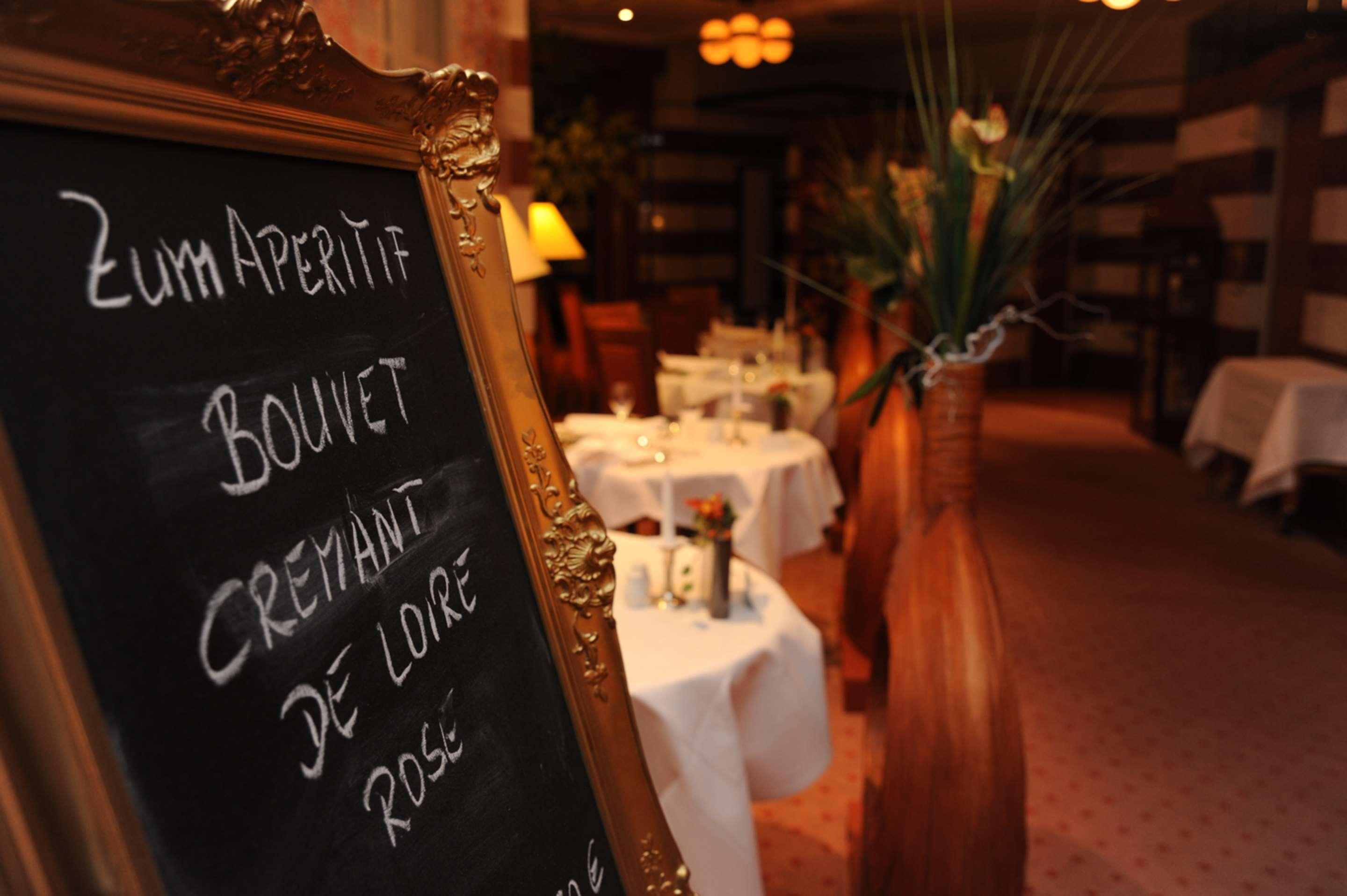 Steigenberger Hotel & Spa Bad Pyrmont Bagian luar foto Restaurant